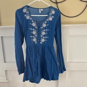 Floral Embroidered Long Sleeve Blouse